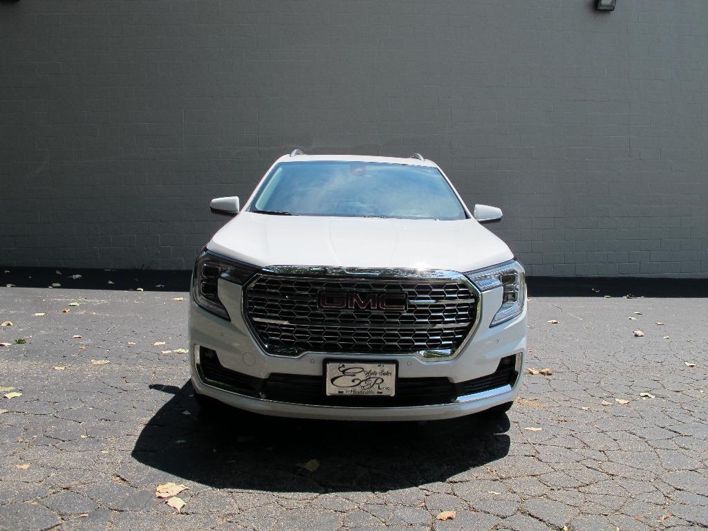 2022 GMC Terrain Denali's photo