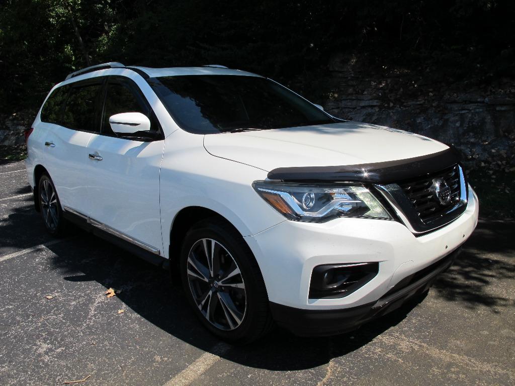 2017 Nissan Pathfinder Platinum