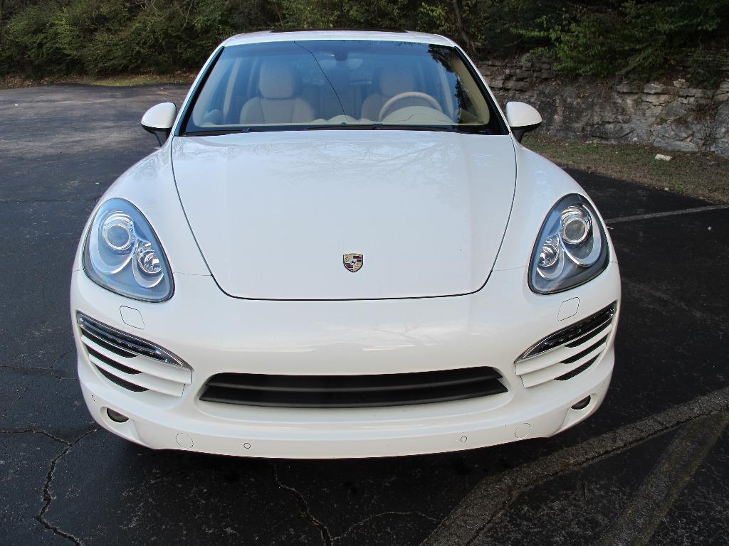 2014 Porsche Cayenne's photo